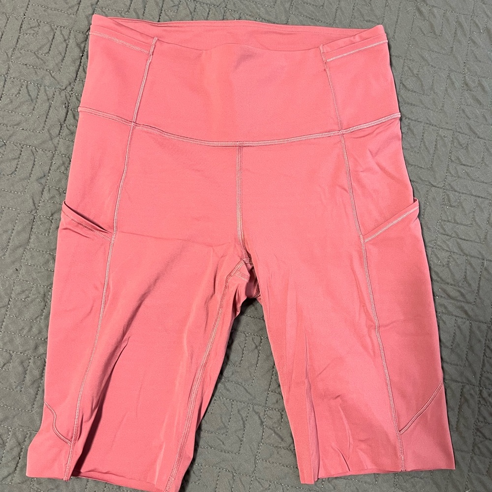 size 8 lululemon shorts